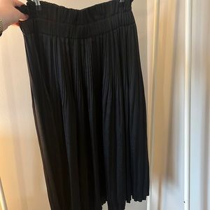 Black midi skirt